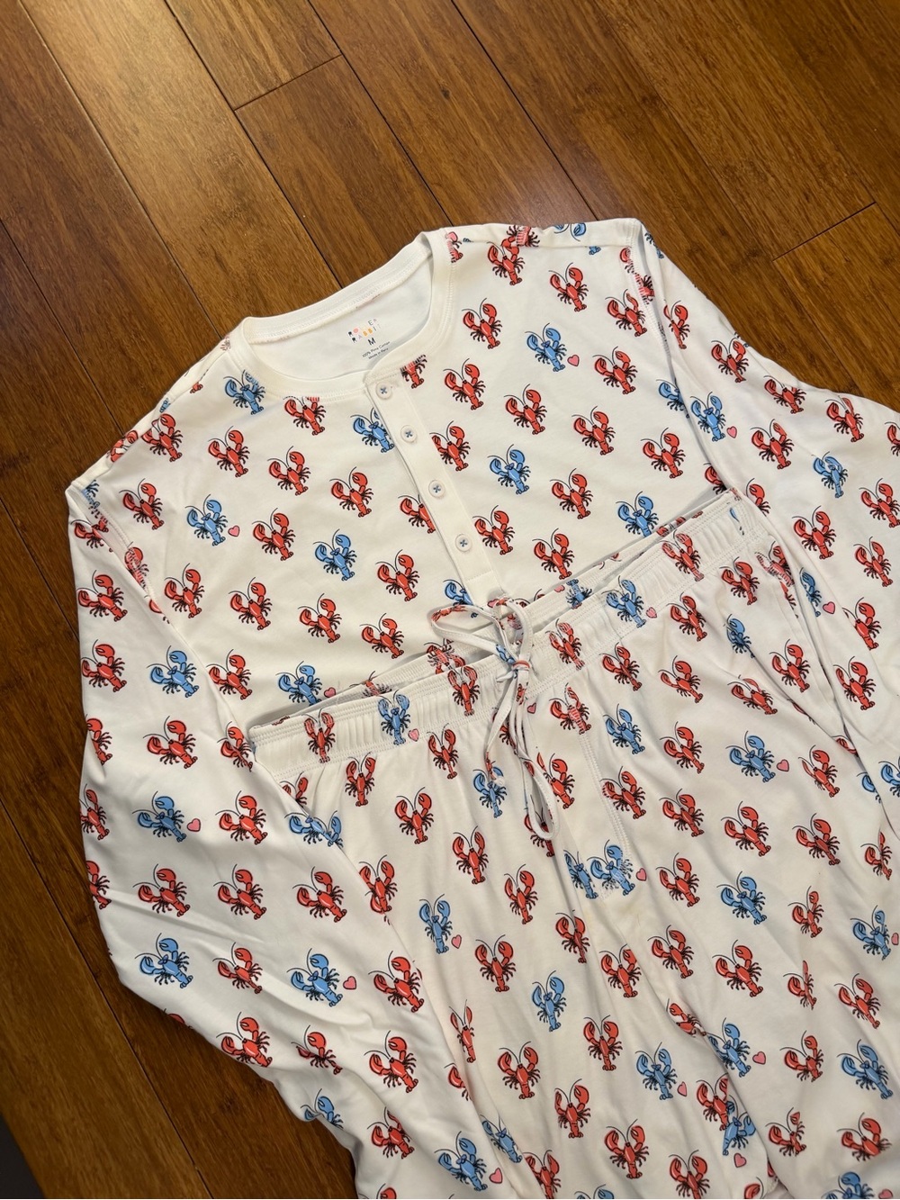 Roller Rabbit Men’s Lobster Pajama Set - Picture 9 of 9